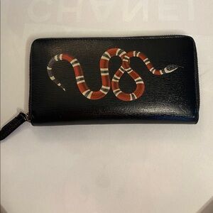 AUTH Gucci King Snake Black Long Zip wallet